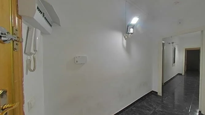 Piso de tres habitaciones en Poble-sec