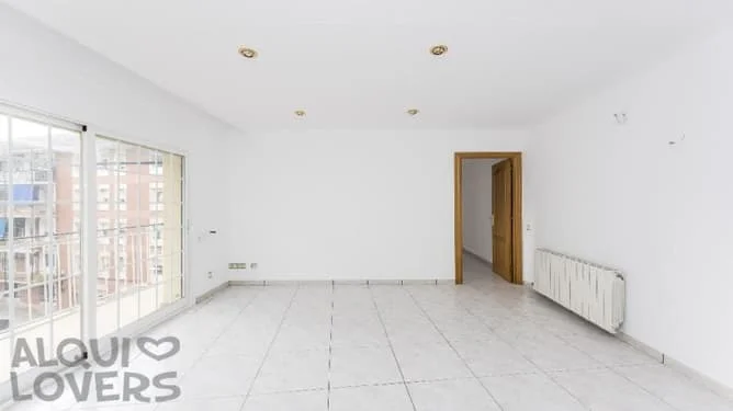 Piso céntrico de 92 m² y tres habitaciones