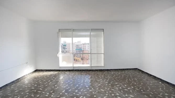 Piso alquilado en Girona con 3 habitaciones