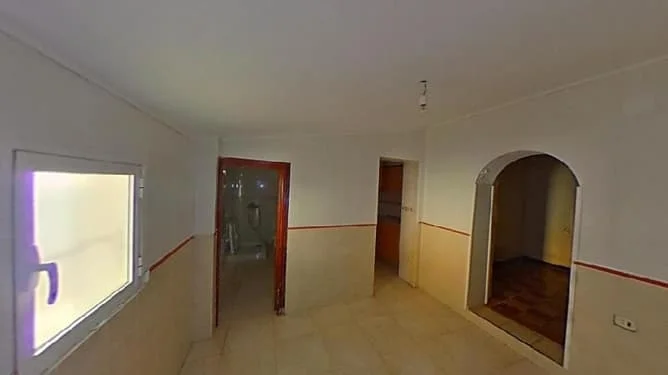 Adosado en Jerez con seis habitaciones