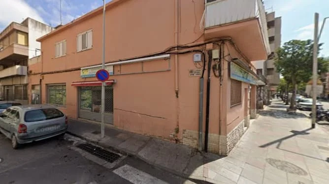 Oficina compacta cerca del centro de Vendrell