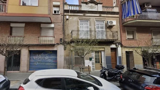 Piso alquilado de tres habitaciones en L'Hospitalet