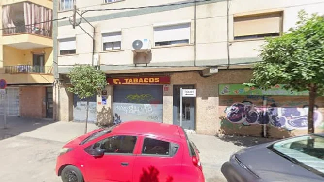 Piso alquilado de tres habitaciones en el centro