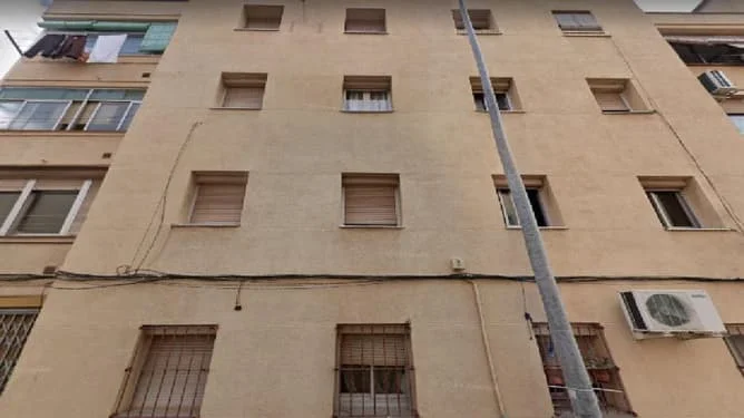 Piso en subasta, centro de Hospitalet, 3 habitaciones