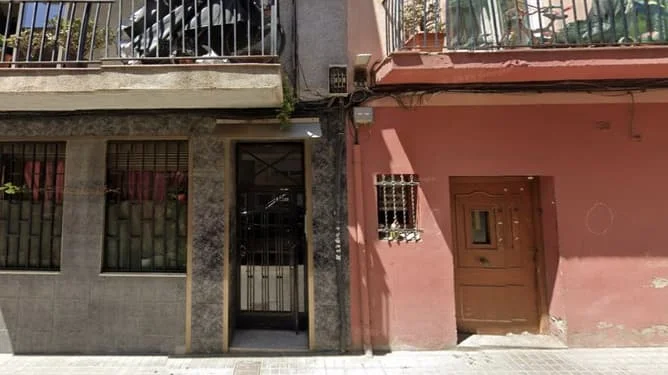 Tenanted Hospitalet flat, 596 m²