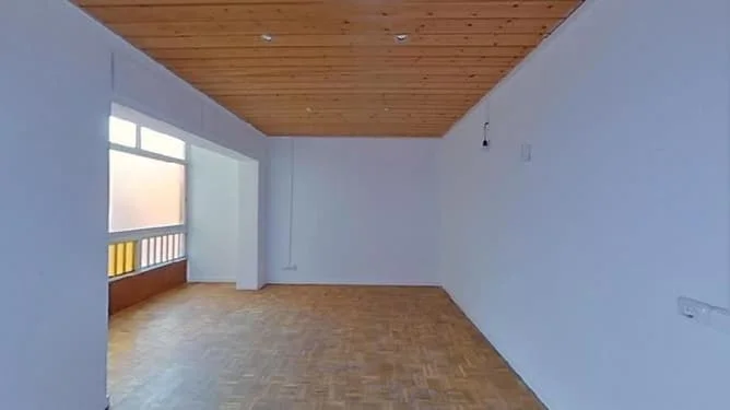Tenanted flat in L'Hospitalet, 3 bedrooms
