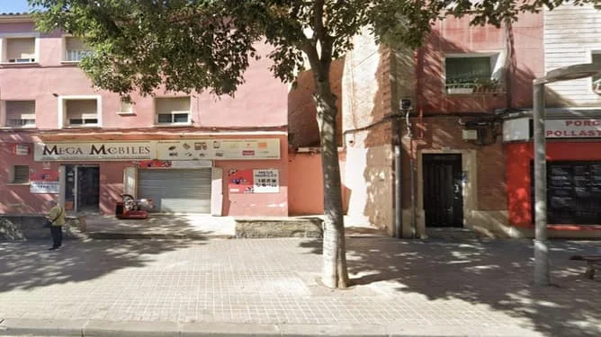 Tenanted four-bedroom flat in Hospitalet