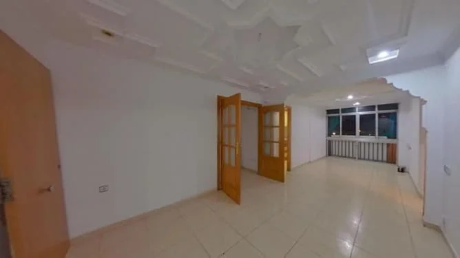 Occupied Badalona flat, 3 bedrooms