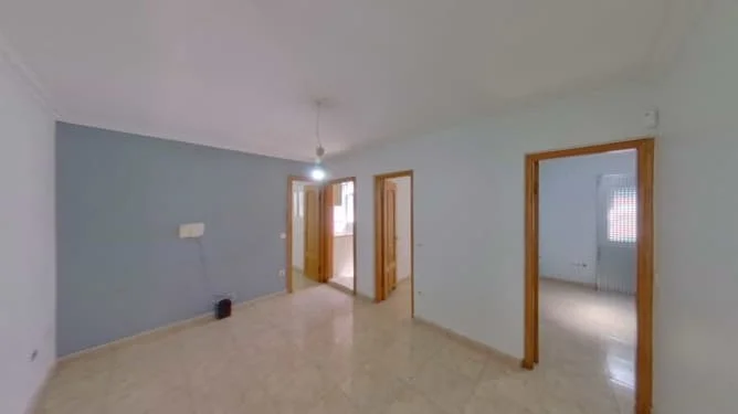 Occupied La Florida flat, 3 bedrooms