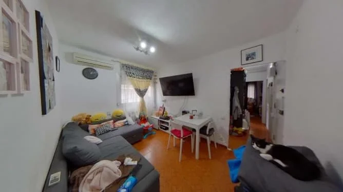 Piso alquilado de tres habitaciones en Hospitalet