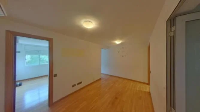 Piso céntrico alquilado de tres habitaciones