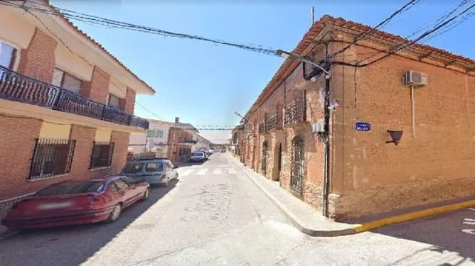 Chalet adosado nuevo de 747 m²