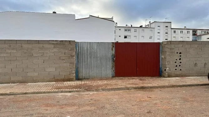 Urban Don Benito plot, 2,450 m²