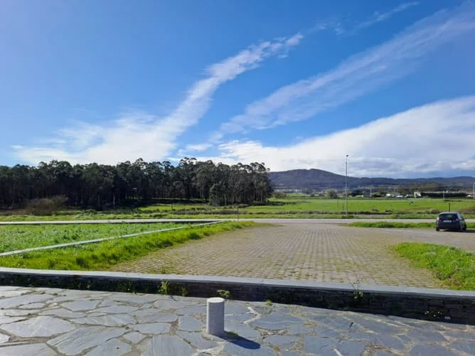 Suelo costero urbanizable de 18.465 m²