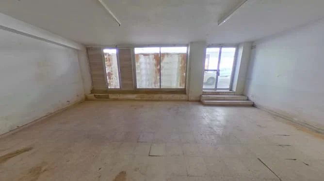 Local comercial céntrico en Llançà, 54 m²