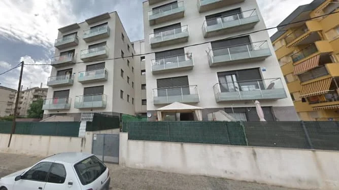 Garaje en Calafell de 11 m² con acceso seguro