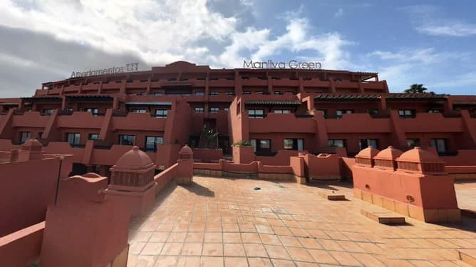 Garaje en Manilva con acceso controlado