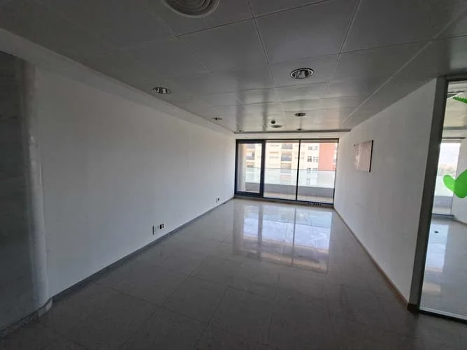 Office in Murcia with three garages