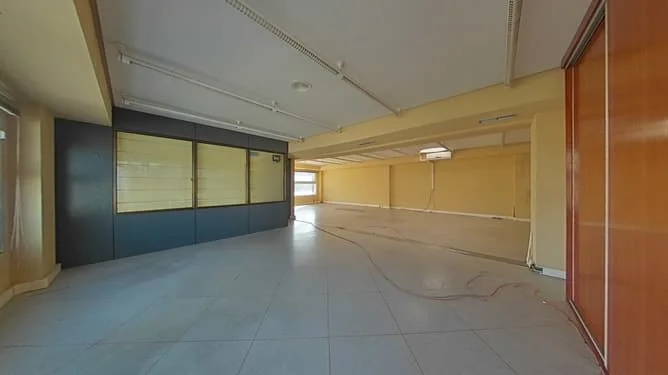 Local comercial en las afueras de Alcalá