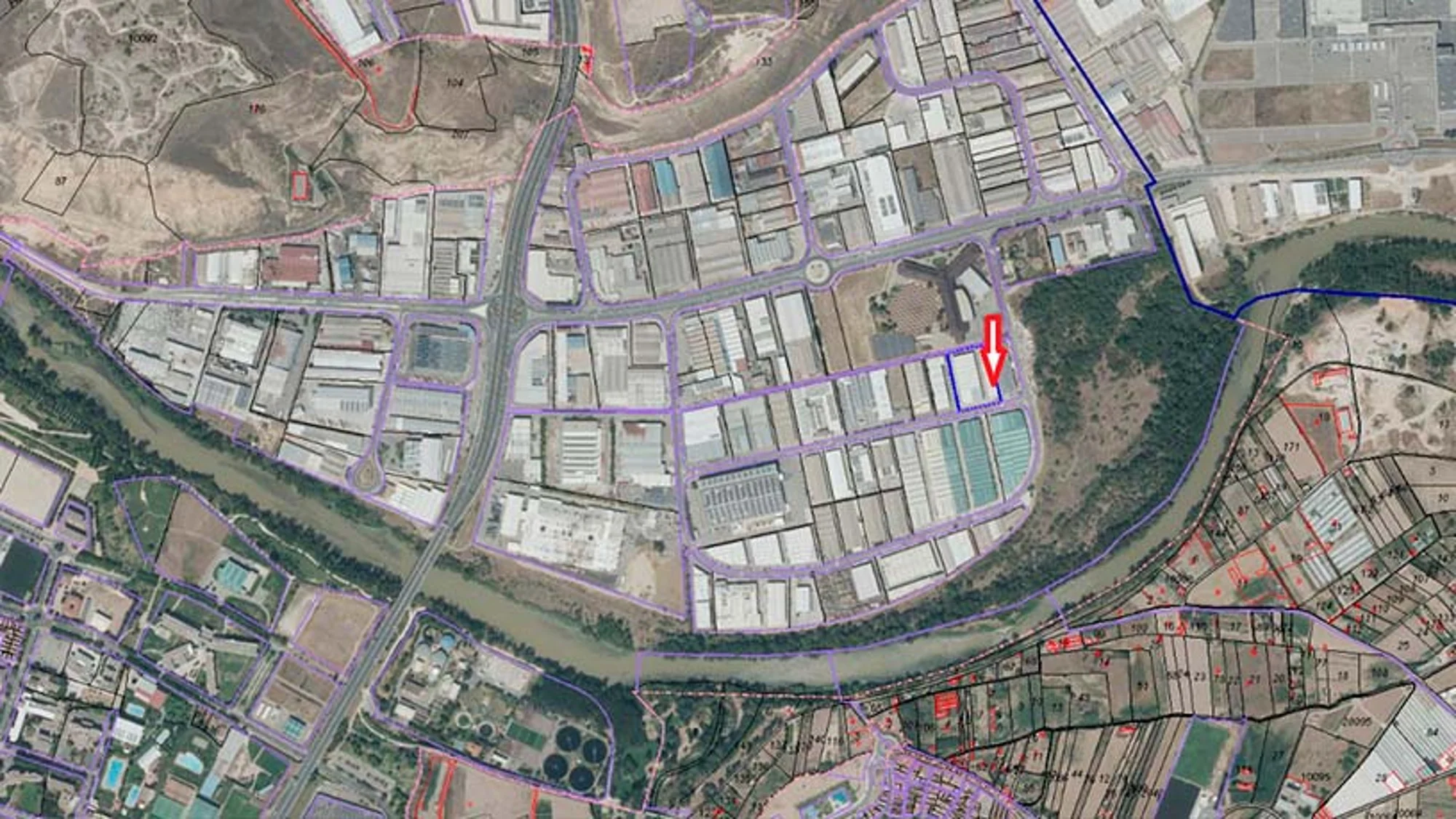 Industrial warehouse with 6,021 m²
