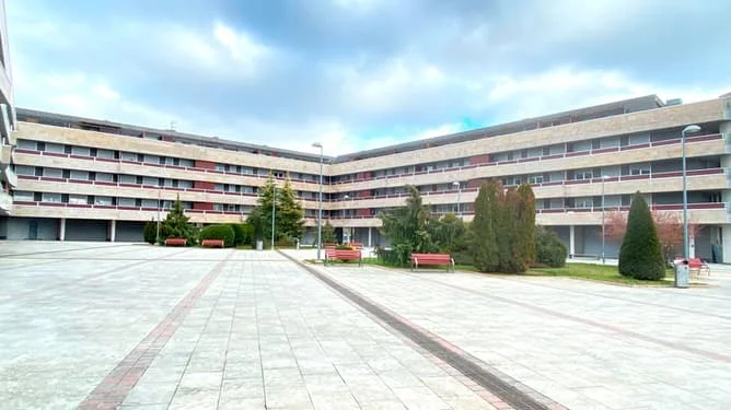Iza garage with 23 m² space