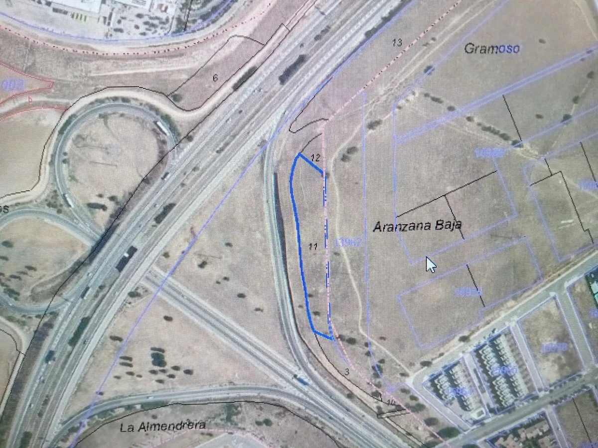 Rural plot near Arroyo centre