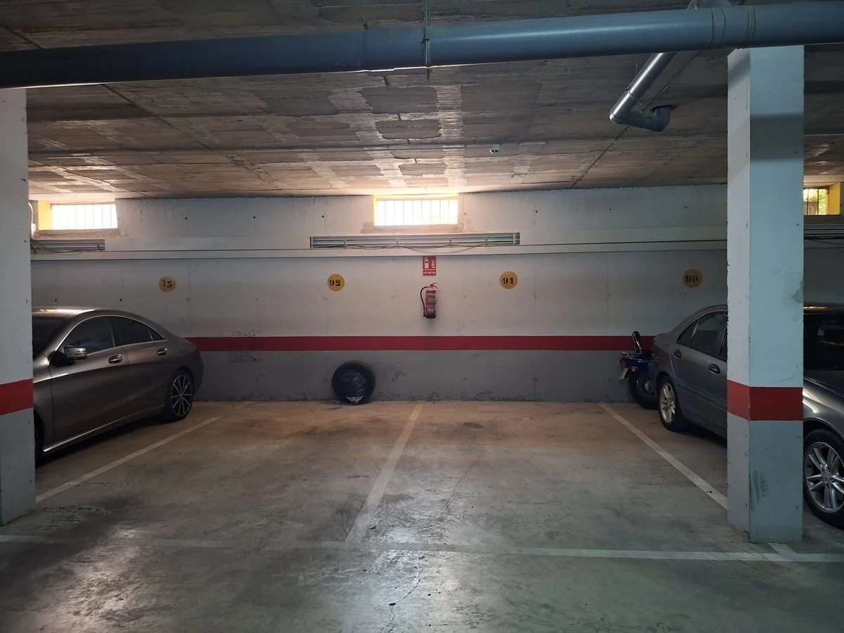 24 m² garage near Burguillos centre
