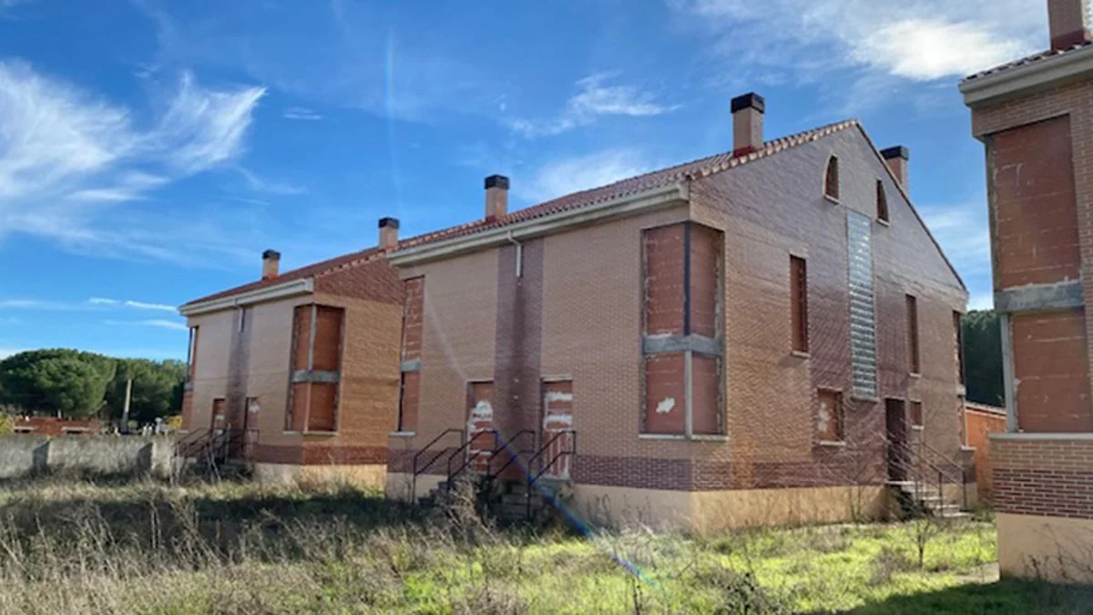 Nine-townhouse development in Tudela de Duero
