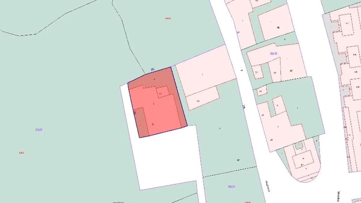Terreno urbano con potencial residencial
