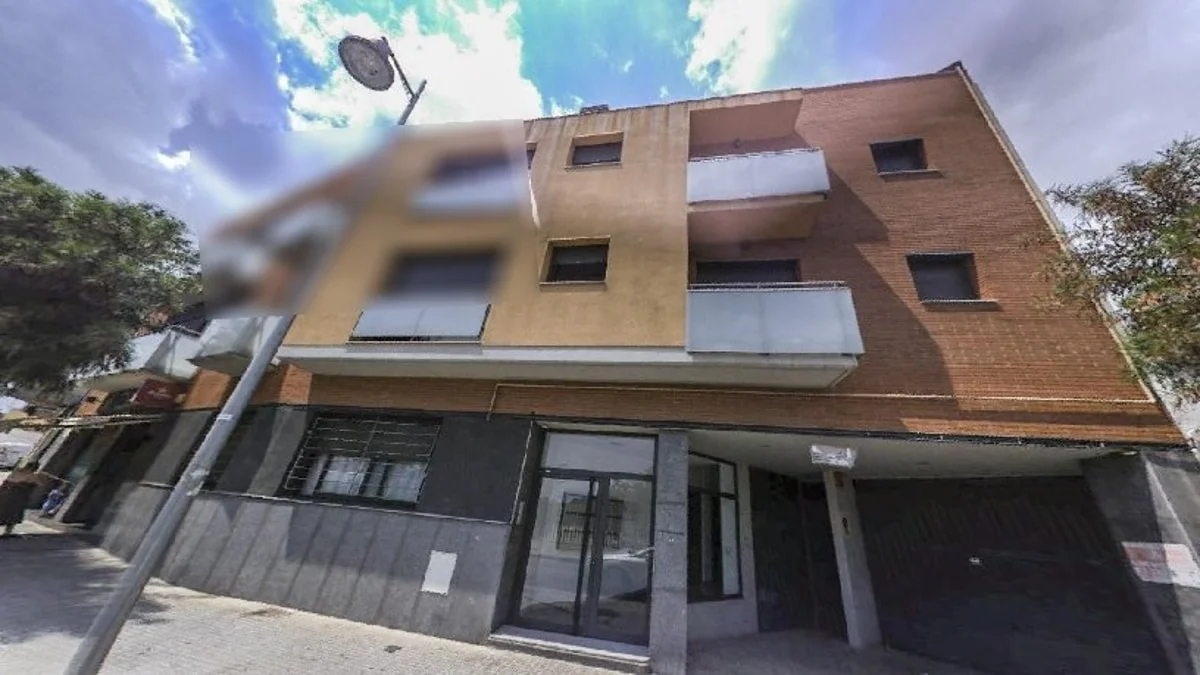 Terrassa garage with 25 m² space