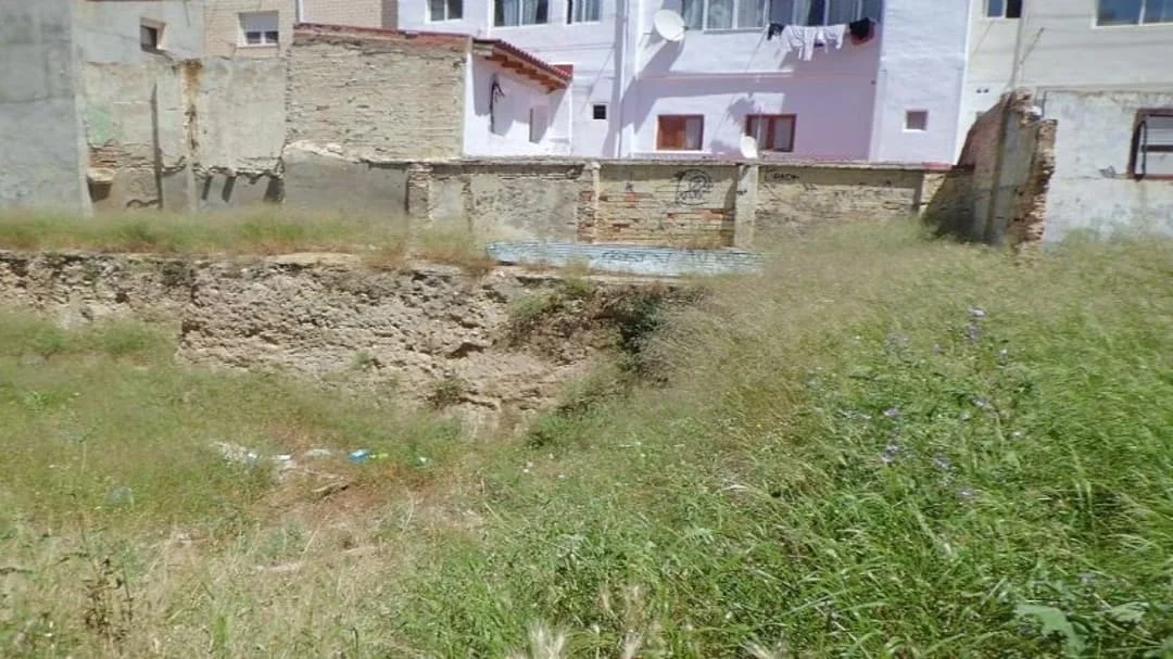 Urban residential plot with development potential