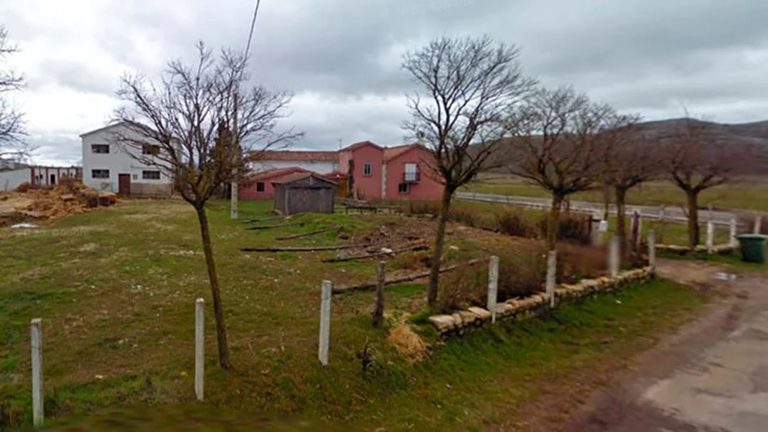 Finca rural con 1.207 m² construidos
