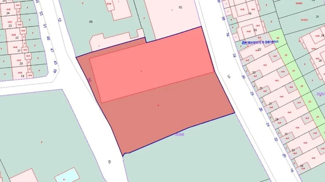 Developable 800 m² residential plot