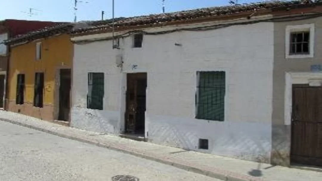 Three-bedroom house in Nava del Rey