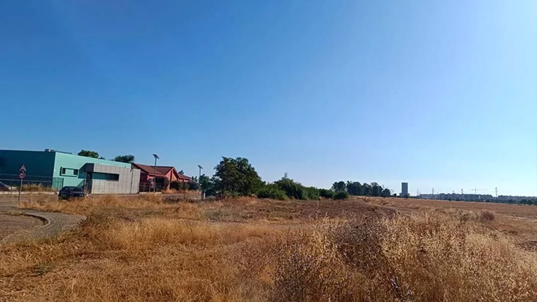 Urbanizable Badajoz land share opportunity