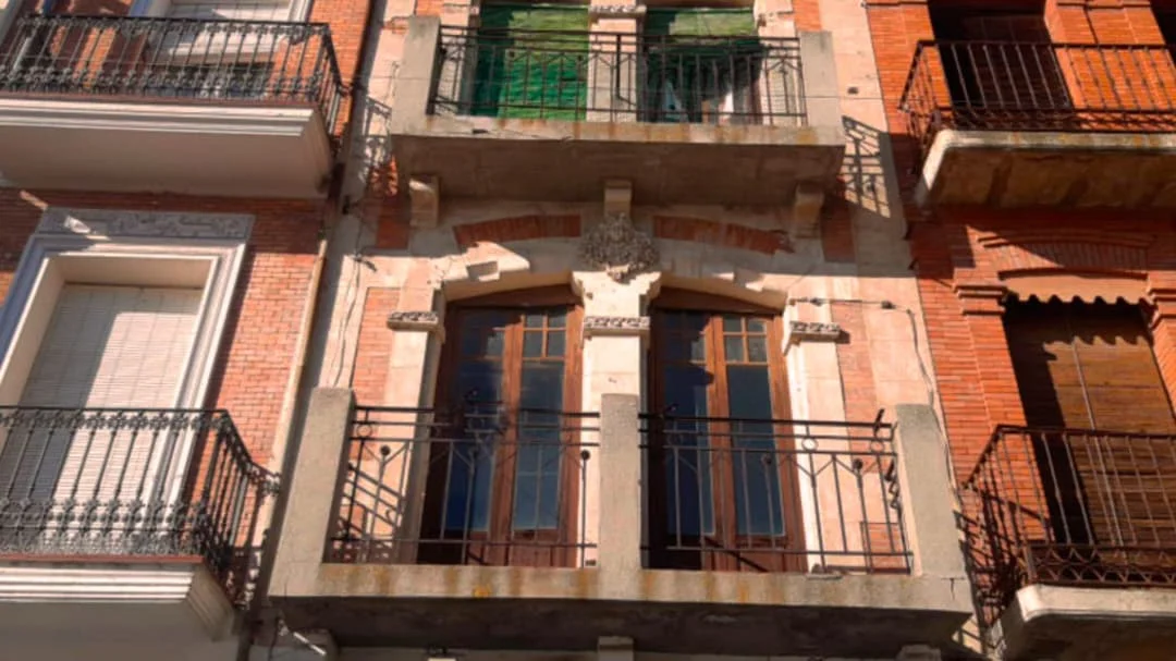 Piso amplio de tres dormitorios en Medina