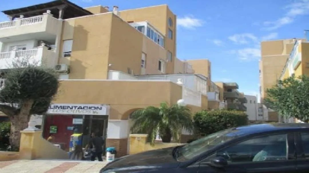 Garaje en Roquetas con una plaza