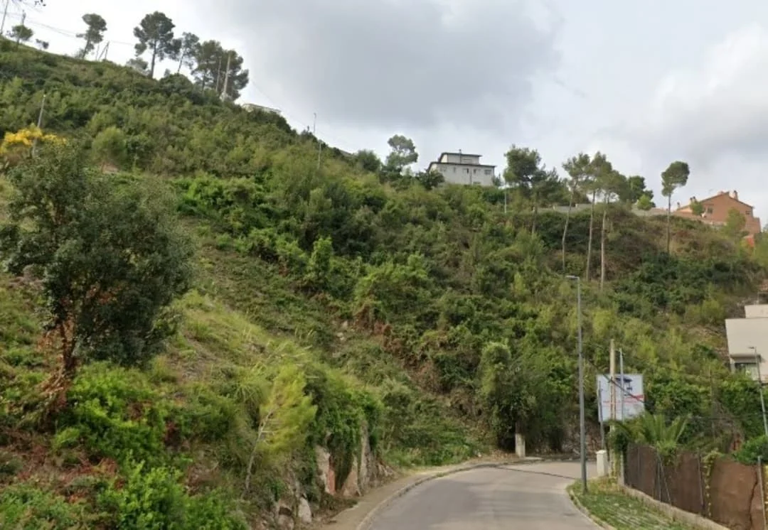 Parcela urbana en Vallirana de 771 m²