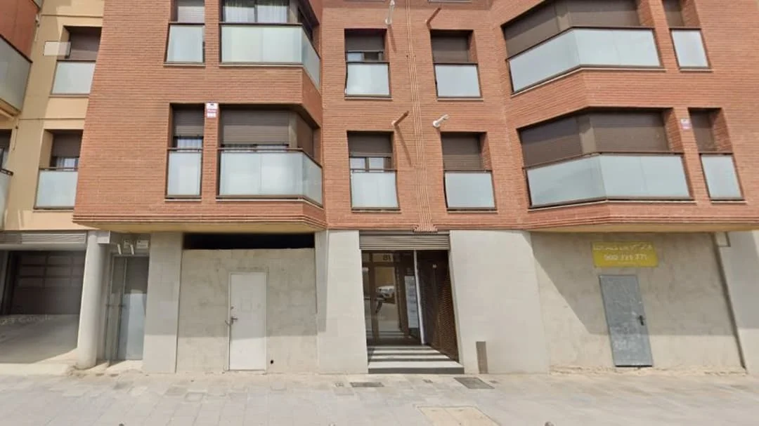Local comercial de 102 m² cerca del centro