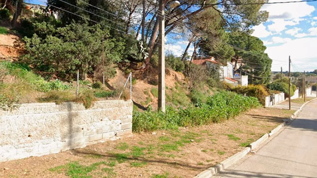 Parcela urbana cerca de Piera, 245 m² edificables