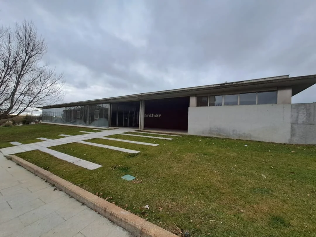 Edificio de oficinas en Aldeatejada, 2.082 m²