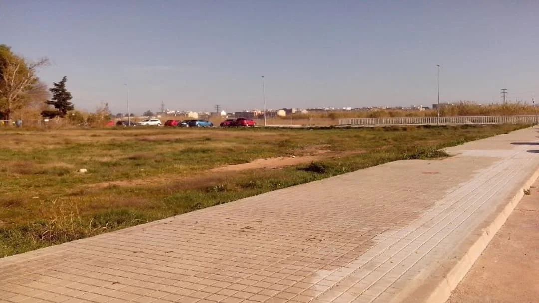 Parcela rústica en Benifaió de 6.051 m²