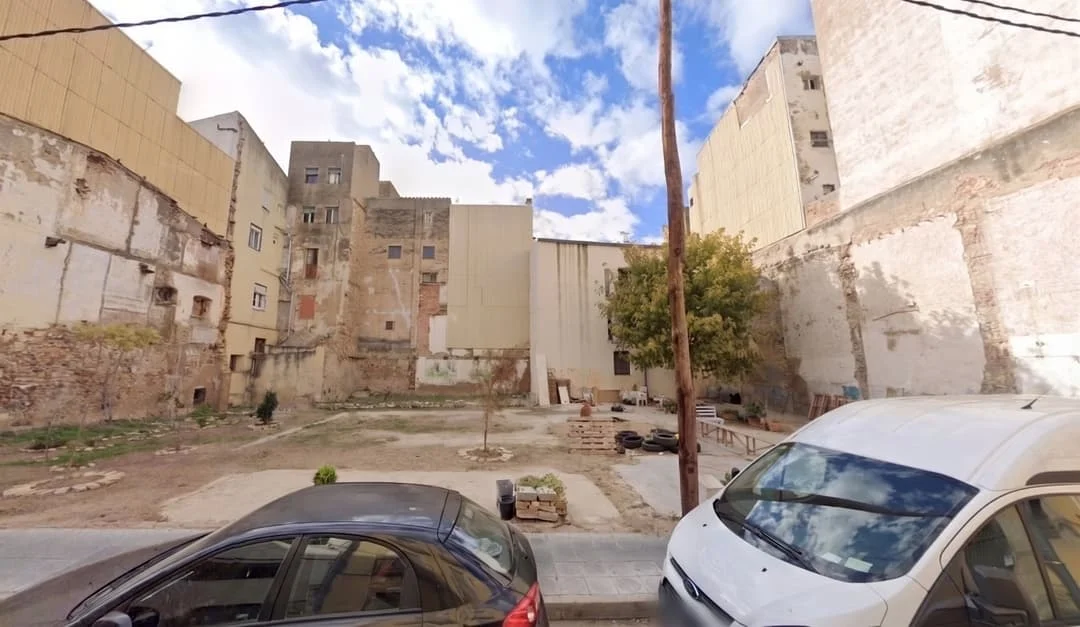Urban Tarragona plot with development potential