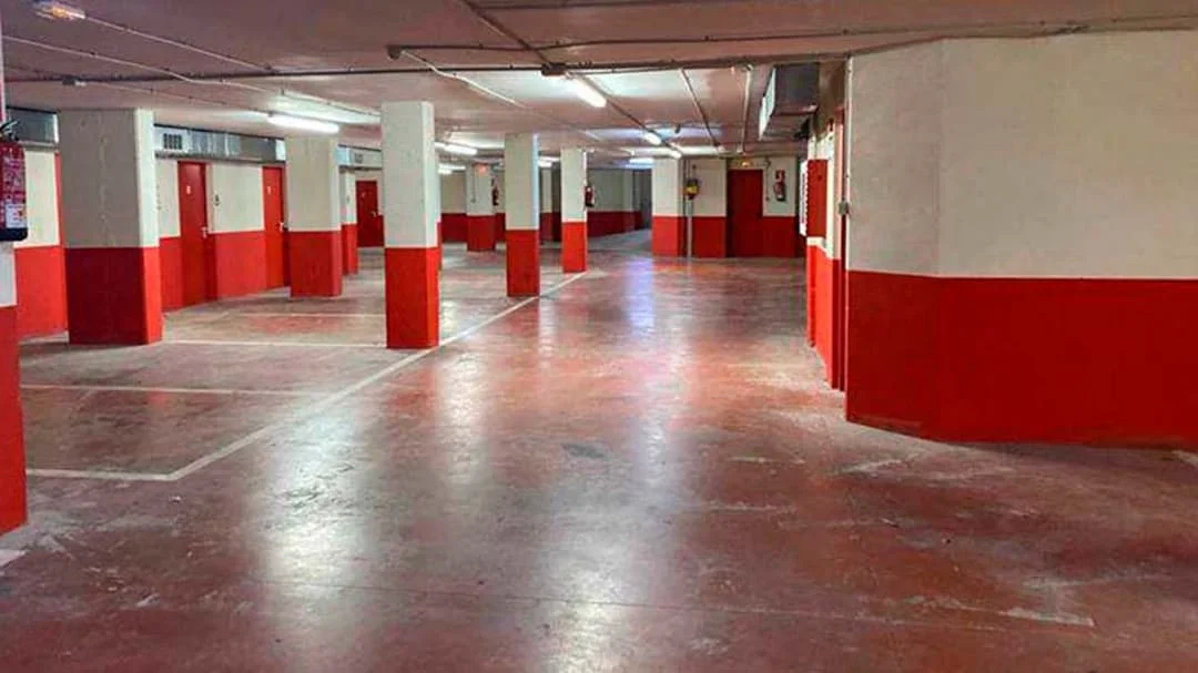 Garage space with ramp access