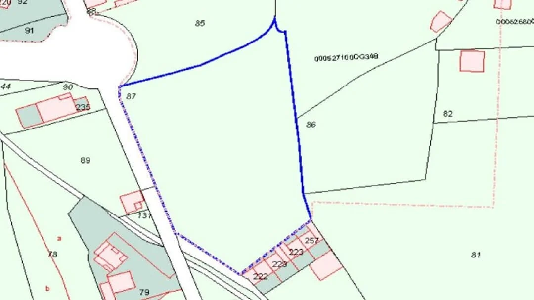 Rural plot with residential use, 9,836 m²