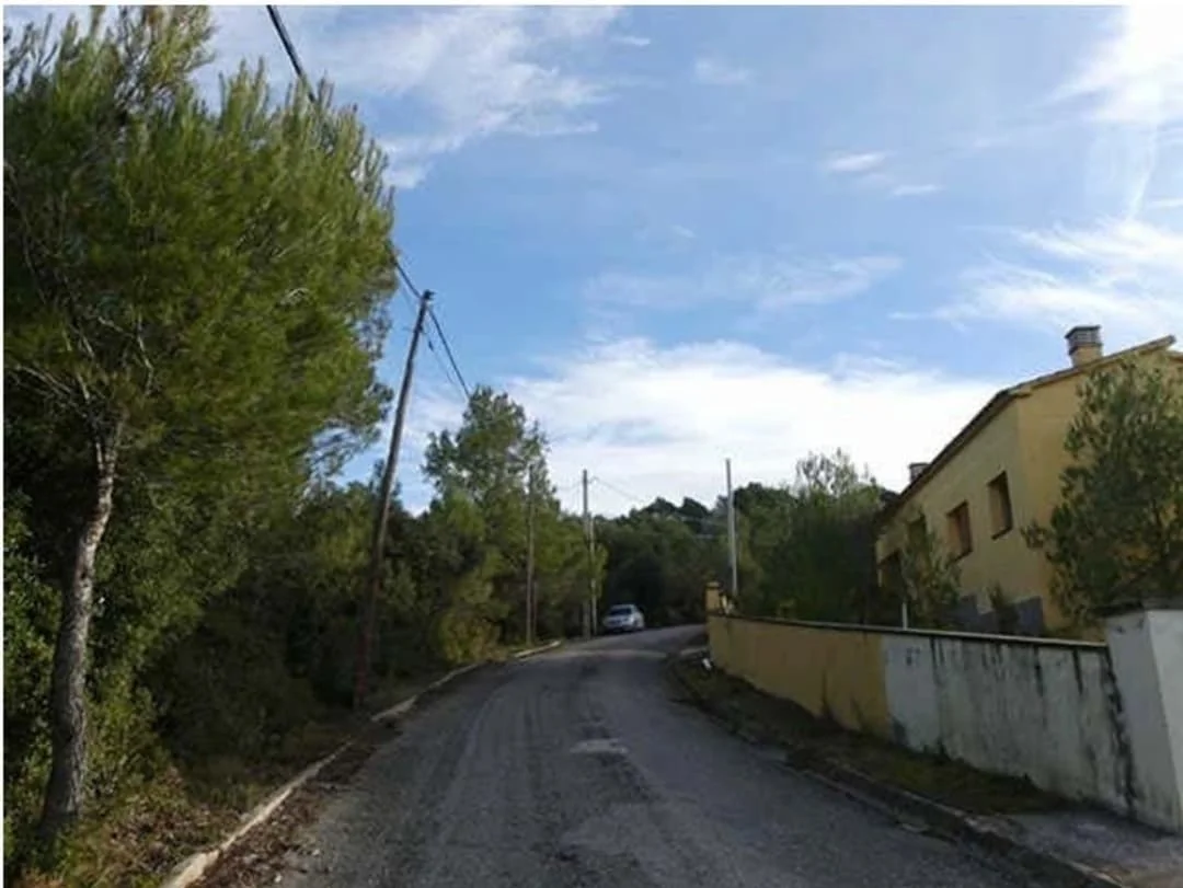 Vivienda inacabada en parcela urbana