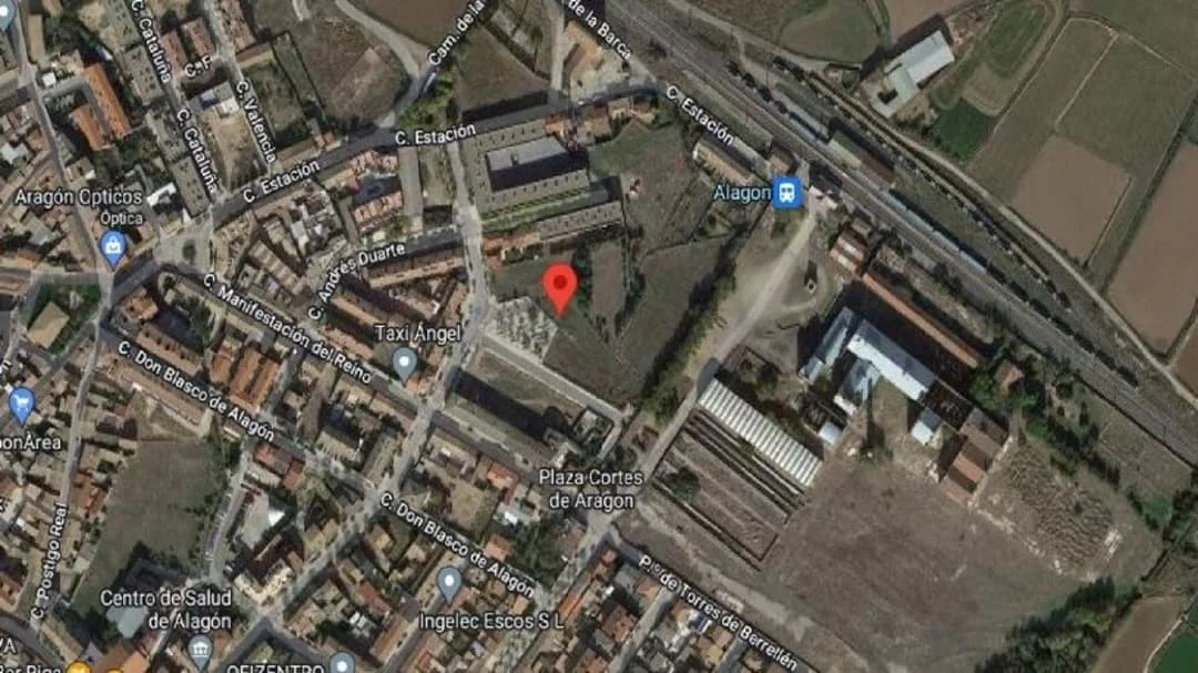 Developable Alagón plot, 2,239 m²