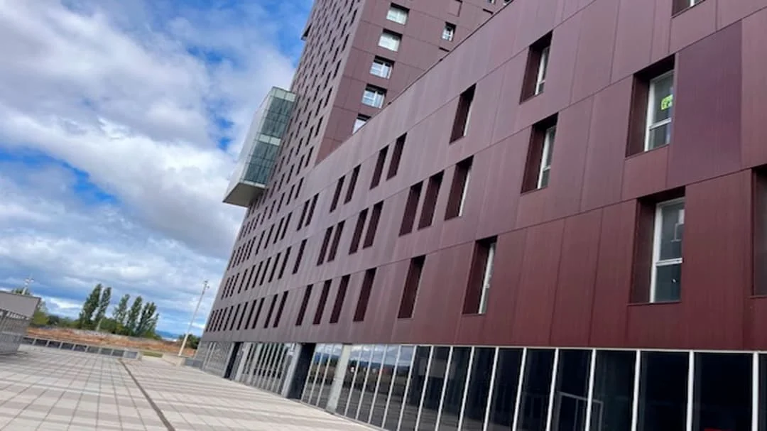 Urban commercial premises with 1,477 m²