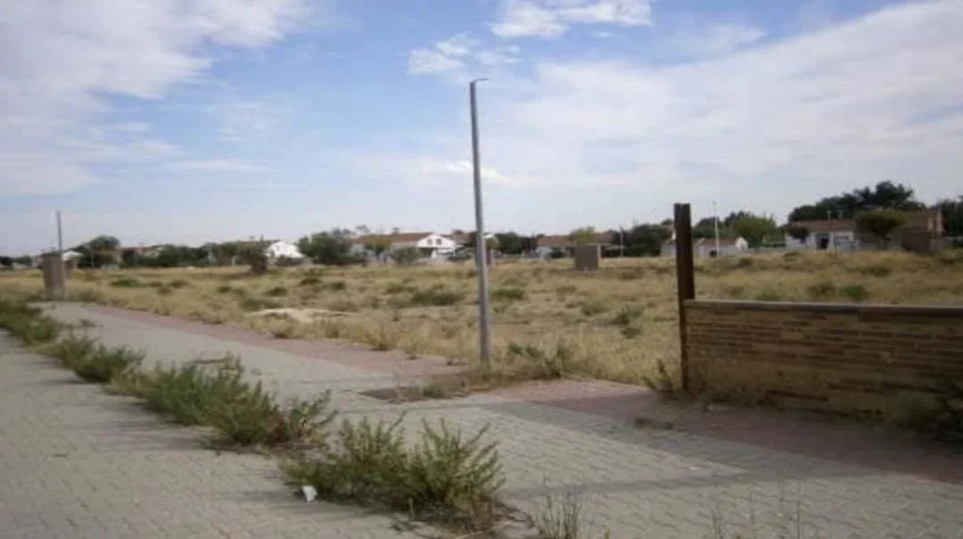 Parcela urbanizable en Pinseque, 3.413 m²