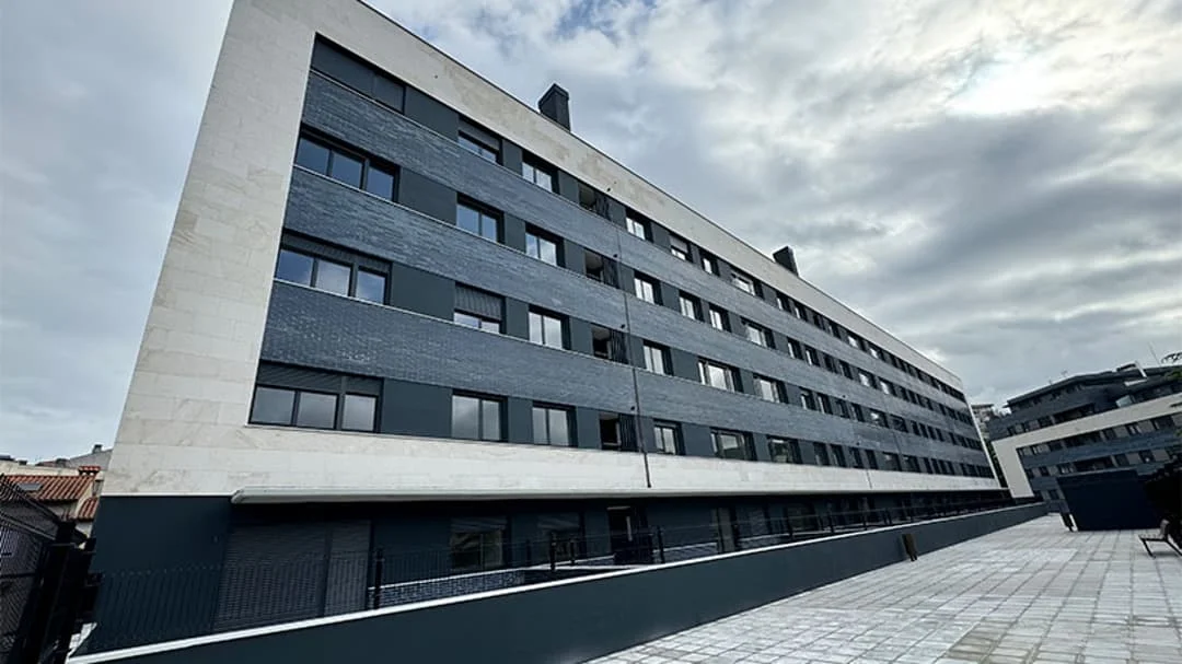 Astillero garage in new development